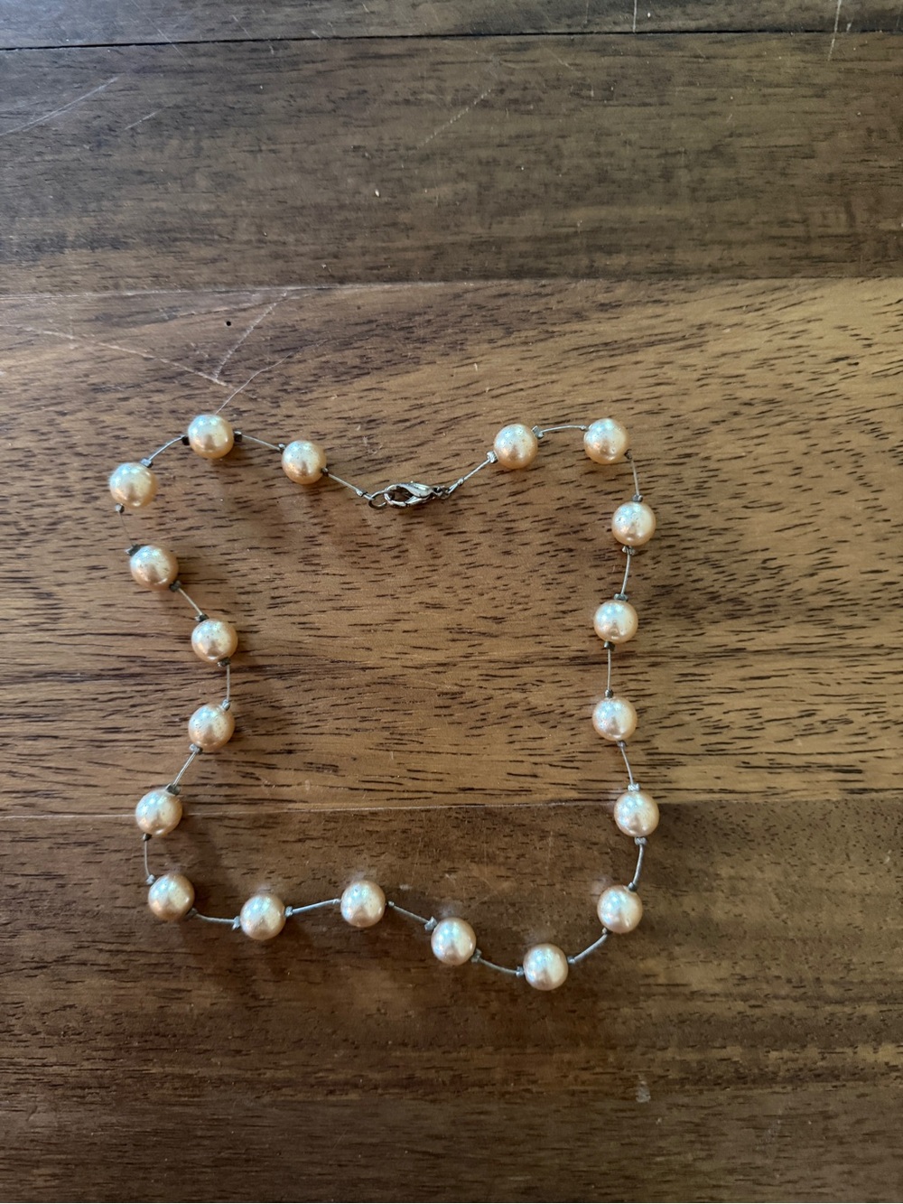 Classic Pearl Bead small Necklace in Light Peach